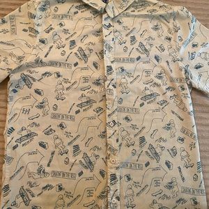 Divided skate pattern short sleeve button up
